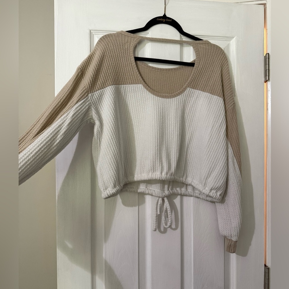 Hollister Vintage Waffle Knit 2 Tone Sweater w Back Cutouts Size Small Tan White - Picture 6 of 6